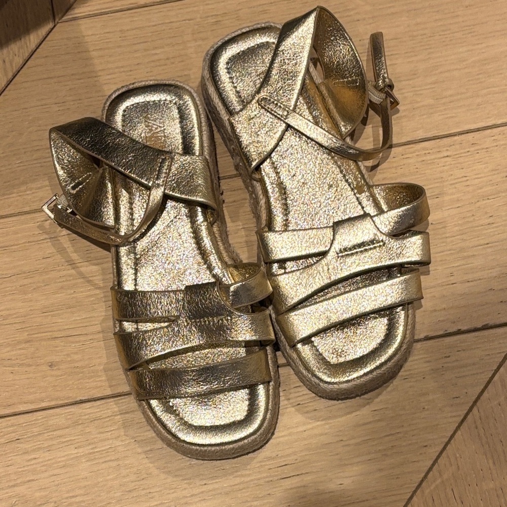 Zara Metallic Gold triple strap platform Sandals size 2
